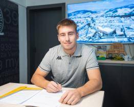 Hokejisté Vsetína se dohodli s útočníkem Adámkem, hrával i za Zlín 