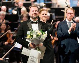 Šéfdirigent zlínské filharmonie Robert Kružík získal prestižní Cenu sira Charlese Mackerrase