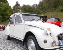 Cílové jízdy Slováckého Veteran Car Clubu se zúčastnilo přes 60 veteránů