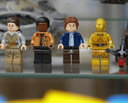 Naproti majáku je otevřená stálá výstava modelů ze stavebnice Lego