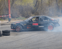 Milovníci aut přispěli na zakoupení vozu pro zdravotně postiženého chlapce