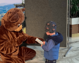 Poznávání Valašska s medvědem Jurou zná své oceněné