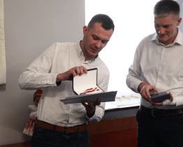 Hasiči a starosta ocenili rybáře, kteří zachránili tři životy