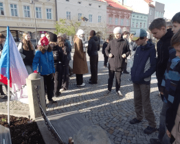 Studenti ve Valašském Meziříčí si připomněli události 17. listopadu 1989