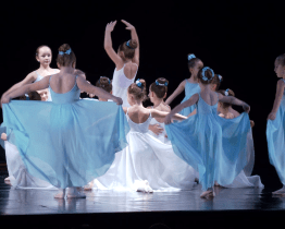 Taneční představení ZUŠky naladilo diváky na Vánoce 