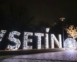Rozsvícení vánočního stromu ve Vsetíně přilákalo rekordní účast