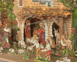 Ve Vsetíně začala vánoční výstava betlémů ve výlohách centra města