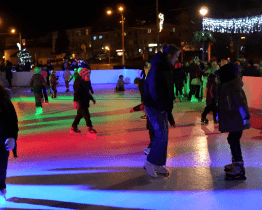 Na kluzišti se druhou adventní sobotu konala Mikulášská diskotéka