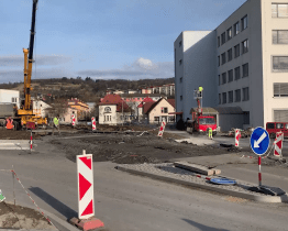 Kruhový objezd u vsetínské polikliniky bude už brzy v provozu