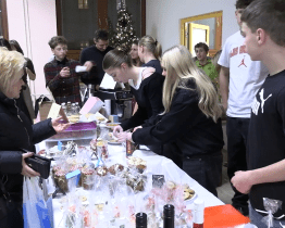 Církevní základní škola pořádala tradiční vánoční jarmark