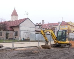 Nová náves začne obyvatelům sloužit nejpozději v srpnu