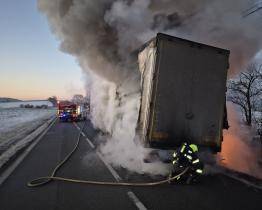 Provoz u Krhové na Vsetínsku zkomplikoval požár nákladního automobilu