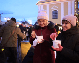 Nový rok přivítali v Hodoníně česnečkou a ohňostrojem