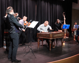 Novoroční koncert ve Strážnici propojil víno a hudbu