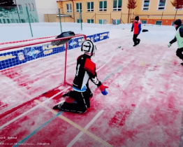 Do základní školy Pod Vinohrady zavítala florbalová Winter Classic 