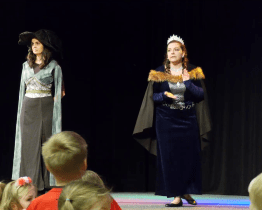 Pohádkový karneval v Otrokovicích pobavil stovku dětí 