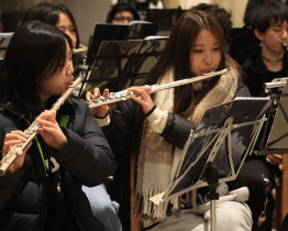 V kostele zahrály mládežnické soubory ze Sydney