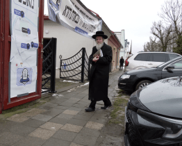 Do Holešova míří židovští poutníci z celého světa