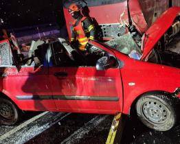 Smrtelná nehoda na dálnici D55 u Napajedel: Srážku s nákladním vozidlem nepřežila mladá žena