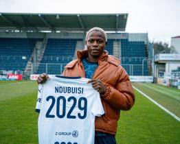 Proti Baníku zazářil a vysloužil si nový kontrakt. Nigerijec Ndubuisi podepsal se Slováckem smlouvu do léta 2029
