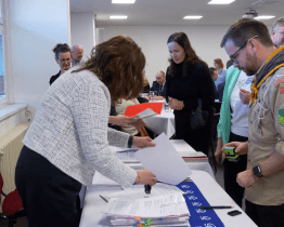 Zástupci spolků a organizací z Uherského Hradiště oficiálně převzali dotace