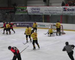 Hokejisté Uherského Ostrohu nezaváhali, přestřelku s Boskovicemi vyhráli 8:6