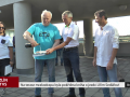 Na terase mrakodrapu byla slavnostně pokřtěna kniha o jezdci Jiřím Sedlářovi