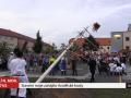 Andělské hody zahájilo stavění máje