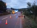 Víkend na silnicích: opilý motorkář, těžce zraněný cyklista a srážka vláčku s chodci v areálu zoo