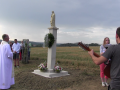Svěcení nové sochy Panny Marie nad sídlištěm Malé Pole