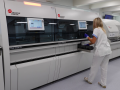 Vzorky v kyjovské nemocnici zpracovává plně automatická linka