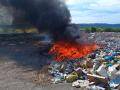 S požárem skládky odpadu ve Zdounkách bojovalo pět jednotek hasičů